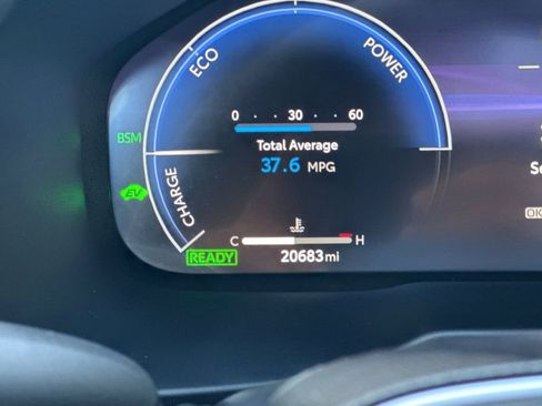 Certified 2025 Toyota RAV4 XSE w/ Advanced Technology Package AWD/4WD image 24