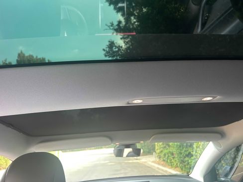 Used 2020 Tesla Model 3 Standard Range Plus image 18