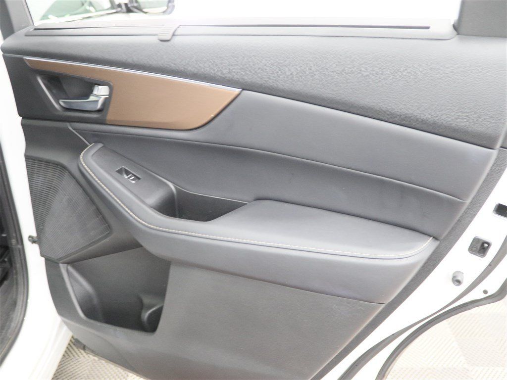 Used 2022 Acura MDX w/ Technology Package AWD/4WD image 25