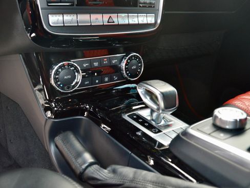 Used 2016 Mercedes-Benz G 63 AMG 4MATIC image 29