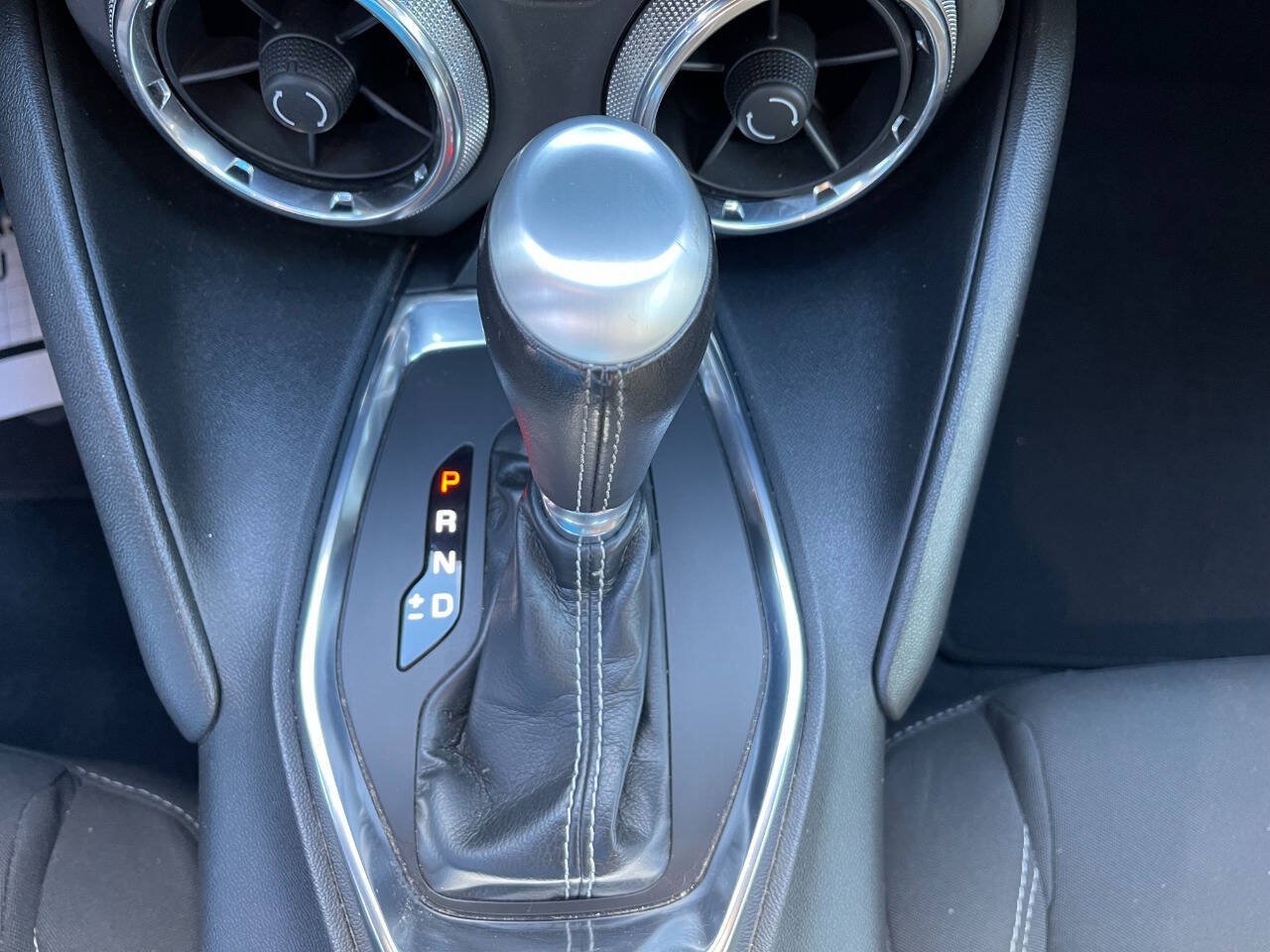 Used 2020 Chevrolet Camaro LT RWD image 17