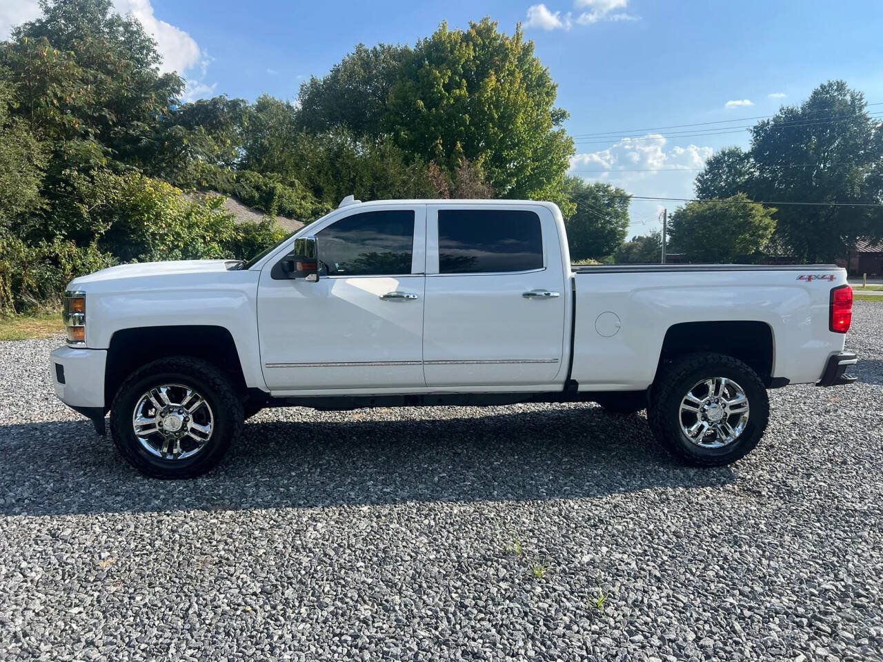 Used 2017 Chevrolet Silverado 2500 High Country w/ Duramax Plus Package AWD/4WD image 4