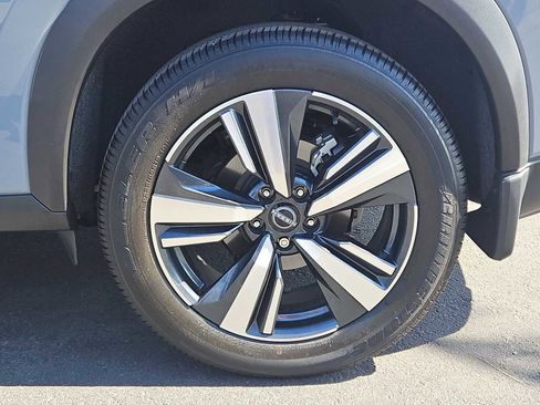 Used 2022 Nissan Rogue SL w/ SL Premium Package image 13