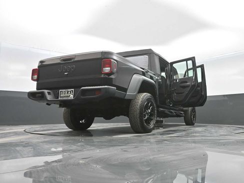 Used 2022 Jeep Gladiator Sport w/ Trailer Tow Package image 44