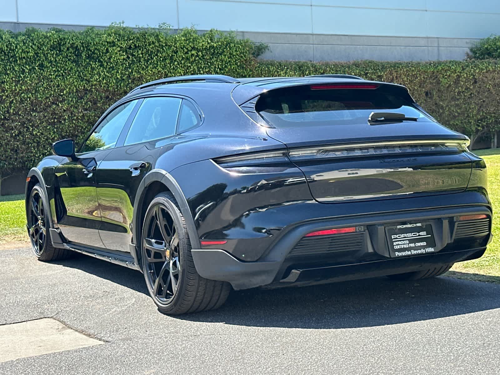 Certified 2023 Porsche Taycan 4S AWD/4WD image 3