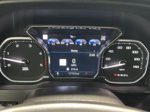 Used 2022 GMC Sierra 3500 Denali w/ Denali Ultimate Package image 25