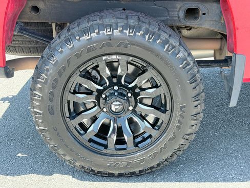 Used 2021 Chevrolet Silverado 1500 Custom Trail Boss w/ LPO, Dark Essentials Package AWD/4WD image 32