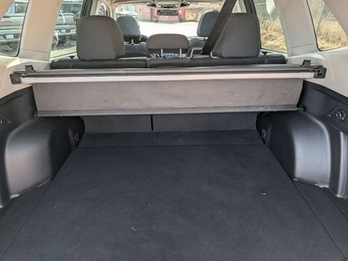 Used 2022 Subaru Forester Premium AWD/4WD image 27
