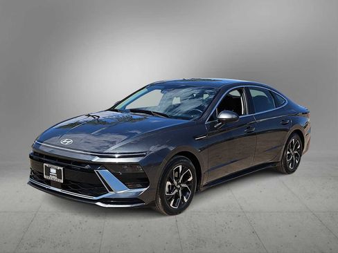 Certified 2025 Hyundai Sonata SEL FWD image 4