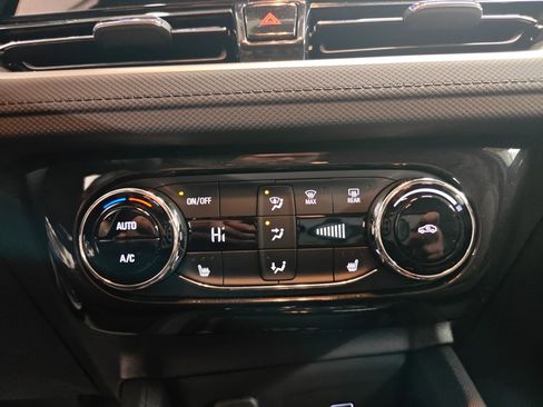 Used 2026 Chevrolet TrailBlazer LT w/ Convenience Package image 16