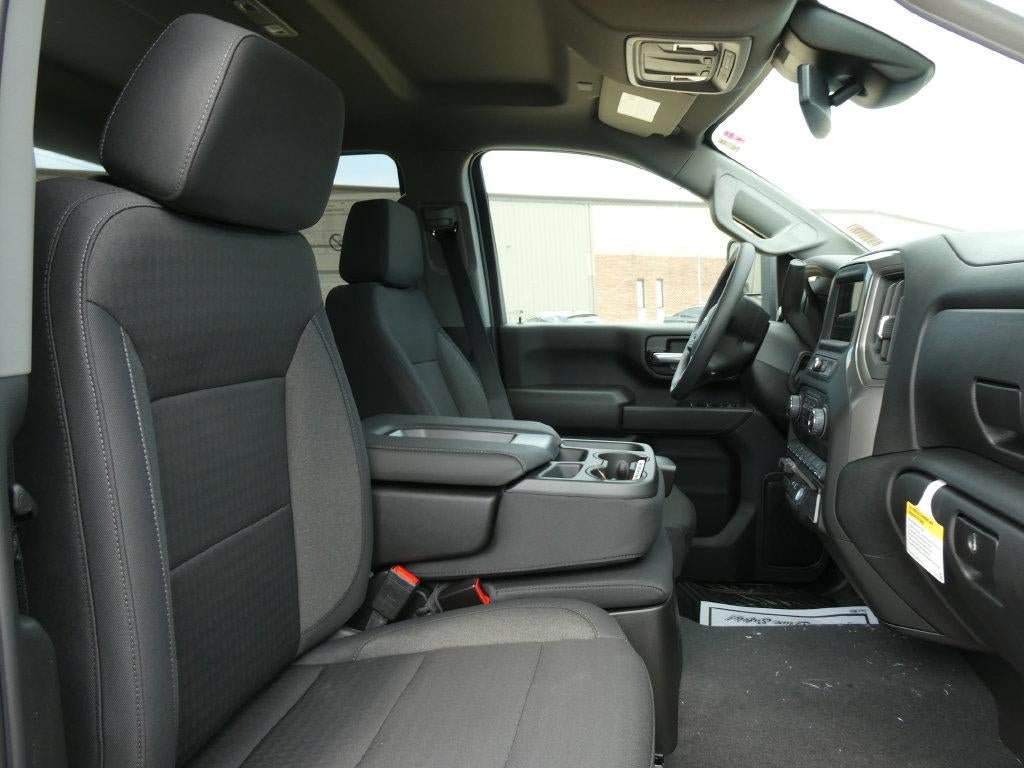 New 2026 Chevrolet Silverado 2500 Custom w/ Custom Value Package AWD/4WD image 10