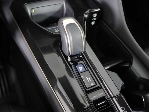 Used 2025 Toyota Crown Platinum AWD/4WD image 24