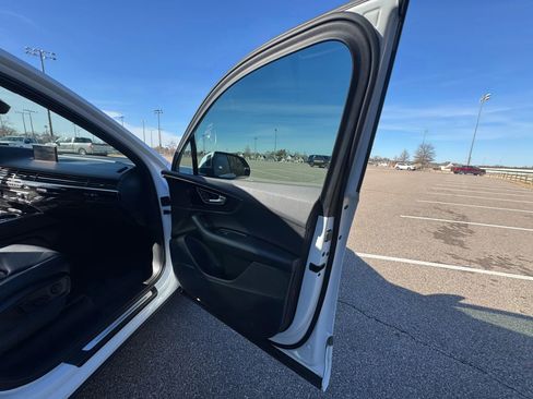 Used 2018 Audi Q7 3.0T Prestige w/ Prestige Package image 34
