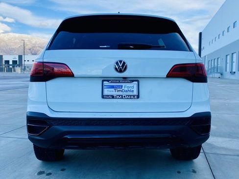 Used 2023 Volkswagen Taos SE image 6