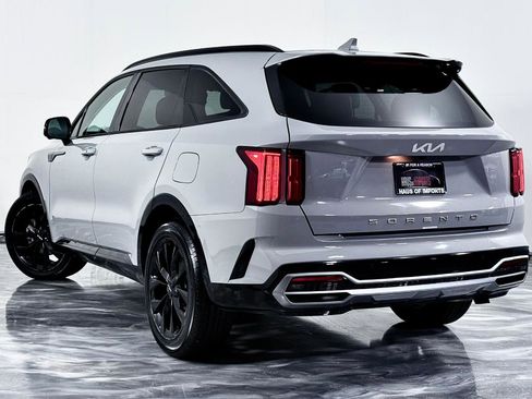 Used 2022 Kia Sorento SX image 11