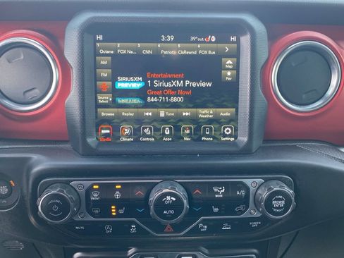 Certified 2022 Jeep Gladiator Rubicon w/ Cold Weather Group image 36