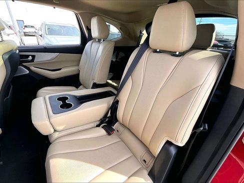 Certified 2025 Acura MDX w/ Technology Package image 32