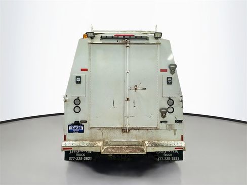 Used 2015 Ford F450 XL image 5