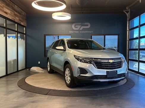 Used 2022 Chevrolet Equinox LT AWD/4WD image 1
