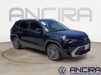New 2025 Volkswagen Taos SE
