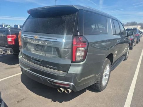 Used 2023 Chevrolet Suburban Premier image 2