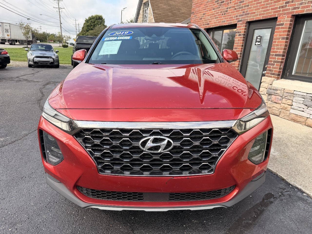 Used 2019 Hyundai Santa Fe SEL FWD image 3