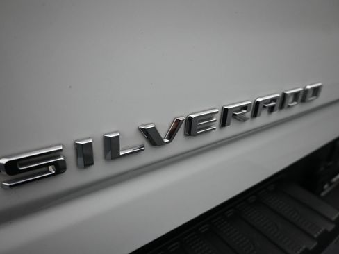 Used 2025 Chevrolet Silverado 2500 LT w/ Convenience Package AWD/4WD image 13
