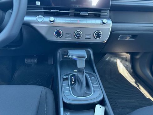 New 2026 Hyundai Kona SE FWD image 11