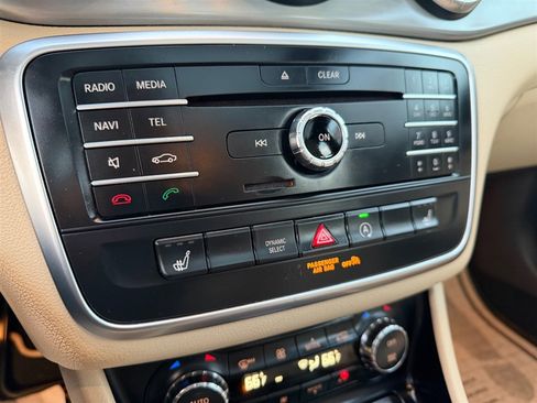 Used 2016 Mercedes-Benz CLA 250 image 29