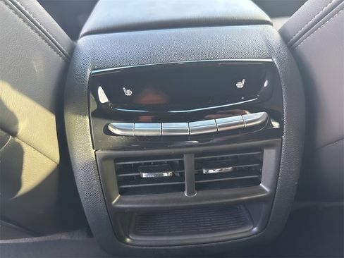 Certified 2025 Cadillac XT5 Premium Luxury image 18