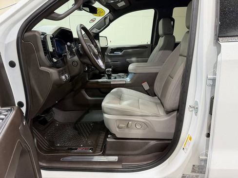 Used 2023 GMC Sierra 1500 SLT w/ SLT Convenience Package image 16