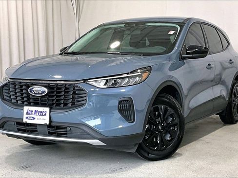 Certified 2025 Ford Escape Active FWD image 12