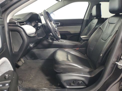 Used 2022 Jeep Compass Latitude image 12