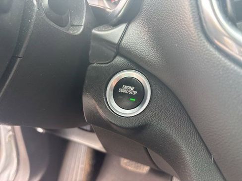 Used 2023 Chevrolet Equinox LT image 20