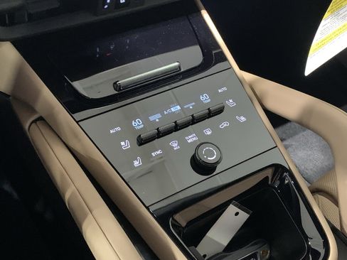 New 2026 Porsche Cayenne E-Hybrid Coupe image 23