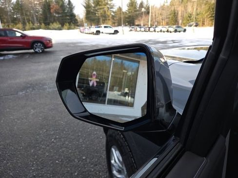 Used 2022 Chevrolet Suburban LT image 43