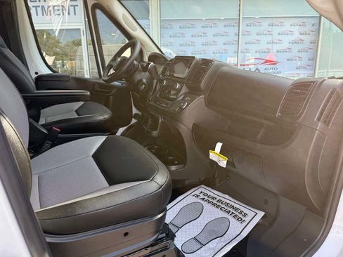 Used 2026 RAM ProMaster 2500 w/ Convenience Group FWD image 36