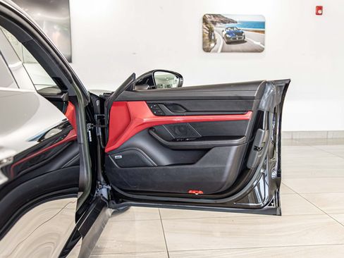 Used 2022 Porsche Taycan 4S AWD/4WD image 40