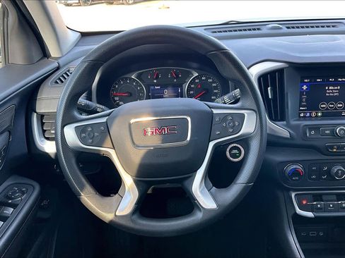 Used 2022 GMC Terrain SLE w/ Driver Convenience Package image 6