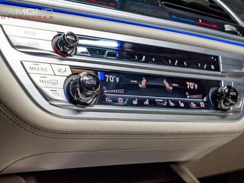 Used 2021 BMW 750i xDrive w/ Executive Package image 76