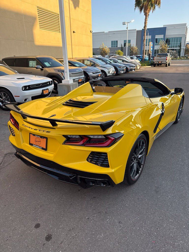 Used 2026 Chevrolet Corvette Stingray Premium Conv w/ Z51 Performance Package RWD image 18