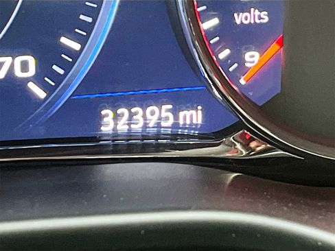 Used 2022 GMC Acadia SLT w/ Technology Package image 12