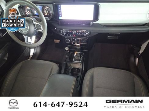 Used 2024 Jeep Wrangler Unlimited Sahara AWD/4WD image 30