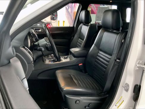 Used 2020 Jeep Grand Cherokee Limited X image 10