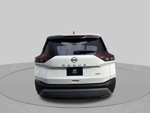 Used 2023 Nissan Rogue S AWD/4WD image 31