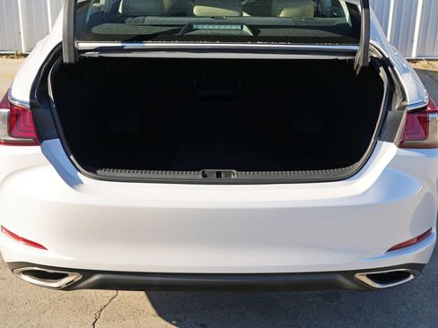 Used 2020 Lexus ES 350 image 9