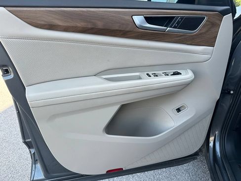 Used 2024 Volkswagen Atlas SE FWD image 31