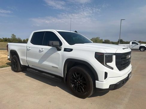 Used 2025 GMC Sierra 1500 Elevation RWD image 2