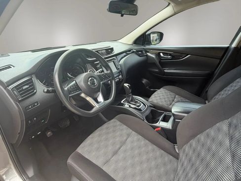 Used 2019 Nissan Rogue Sport SV FWD image 9