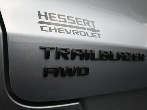 Used 2023 Chevrolet TrailBlazer RS w/ Convenience Package AWD/4WD image 29
